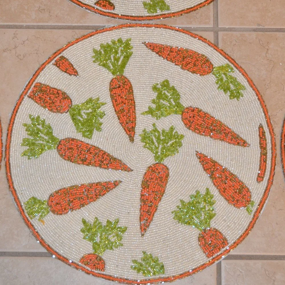 6 ISAAC MIZRAHI CARROT SPRING SUMMER EASTER CRYSTAL PLACEMAT CHARGER CENTERPIECE